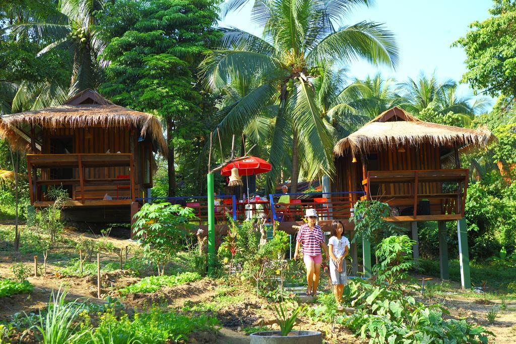Phayam Garden View Hotel Koh Phayam Exterior photo