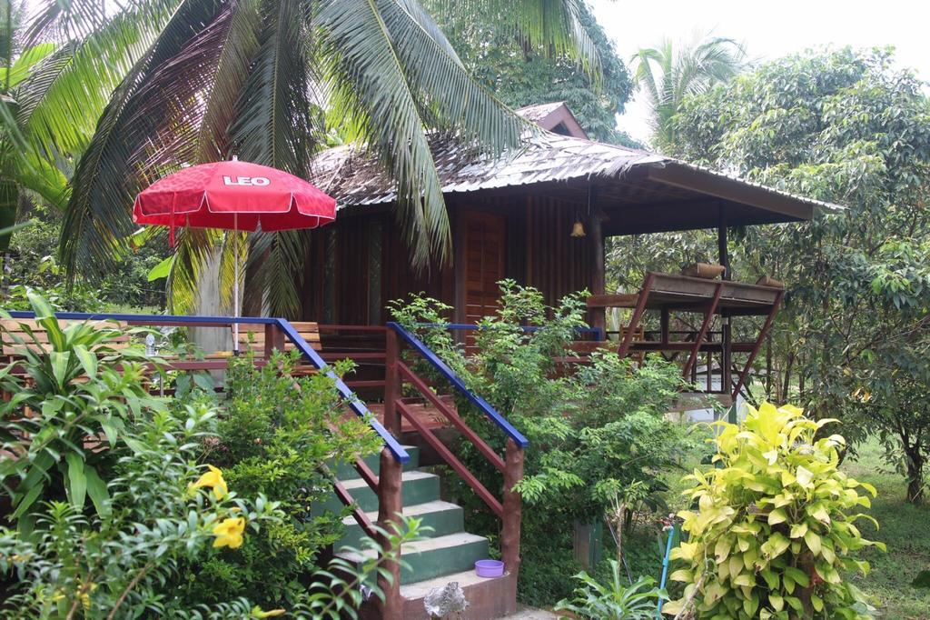 Phayam Garden View Hotel Koh Phayam Exterior photo